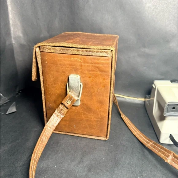 Vintage Polaroid Land Camera Colorpack Style w/ Leather Case 1970”s - Picture 3 of 5